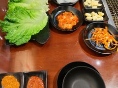 生菜-肉甲韩国木炭烤肉(新壹街1店)