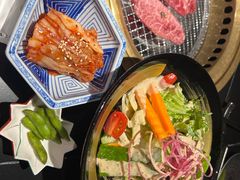-山川小町·极番烧肉(新地假日广场店)