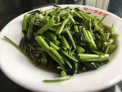 -独一佳老胡湘菜馆(矿山路店)