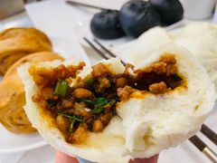 七品酱肉包-李与白包子铺(桐梓林店)