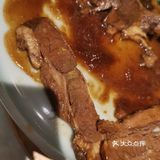 这种解释实在是很无语。我家做饭怎么就没掉过色