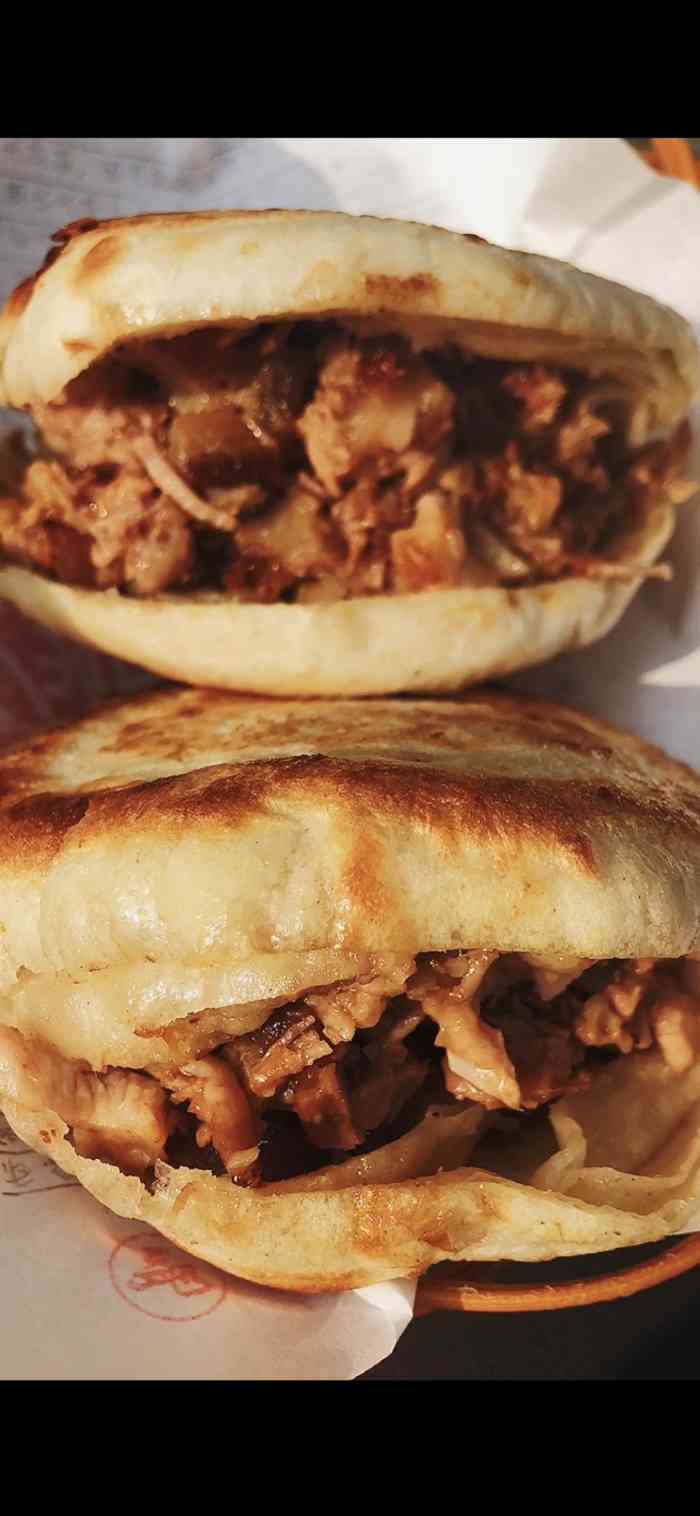 袁大头酱肉火烧(向阳北大街店)-"很喜欢吃袁大头的火烧,以前每个星期