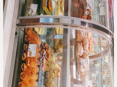 面包甜点陈列柜-巴黎贝甜(龙之梦购物中心虹口店)