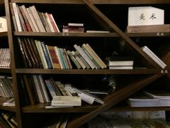 -钟书阁(松江泰晤士小镇店)