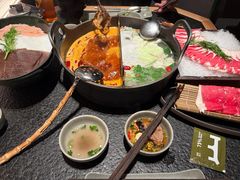-三出山火锅(南京万象天地店)