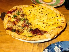 狂野拼榴莲披萨-盘炉forenza·云贵川融合小食堂 ( 钟楼中柳巷店)