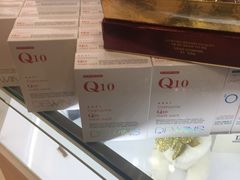 -J+名品化妆品彩妆店