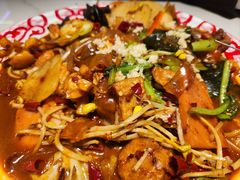 -嗨辣小聚·盘锦河蟹·海鲜烧烤龙虾(盘锦十年好店)