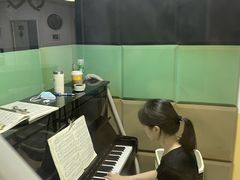 -梅纳·钢琴声乐架子鼓Mena Music(双井店)