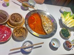 -卤校长重庆火锅(国兴店)