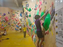 -问山MountQuest攀岩馆