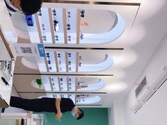 -无界眼镜MaxLess(南翔印象城店)