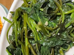 清炒红苕尖-张太婆老妈蹄花川菜馆·中华餐饮老字号(望平街店)