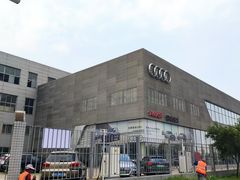 -深圳锦龙奥迪4S店(前海店)