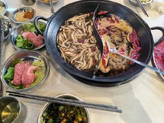 -憨铁匠老火锅(龙岗万科里店)