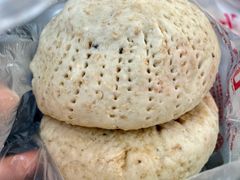 全麦黑芝麻包-玉华台饭庄(裕中西里小区店)