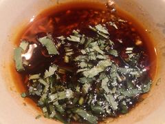 -老牌坊云南鱼豆花火锅(爱建店)