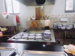 -镇南锅盖面馆(解放路店)