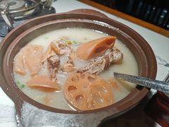 -小凤庭·地道湖北菜武昌鱼·藕汤(38年黄鹤楼店)