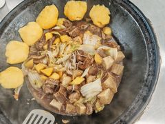 -粘豆包柴火铁锅炖