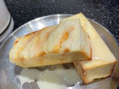 -何妹湿辣牛肉·粤式烧烤砂煲(桂雅路店)