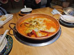 -洱火云南酸菜牛肉火锅(石景山当代商城店)