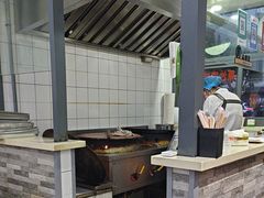 -黄阿姨锅贴大王(万航渡路店)