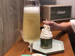 香槟茶-茶是一枝花泡茶店