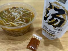 -龙香记桂林米粉(东扬威街11号楼店)