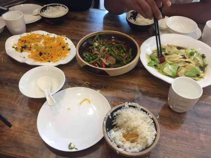 程府家宴-"这家菜很地道,无意间在点评上看到,直奔店.