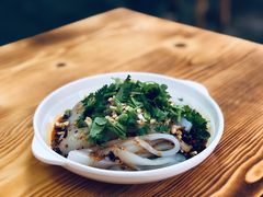 红油凉粉-胖胖板凳面