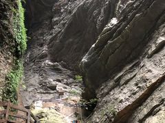 -龙水峡地缝景区