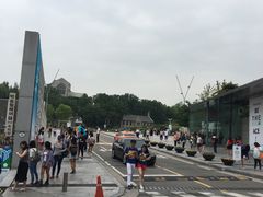 -梨大女人街
