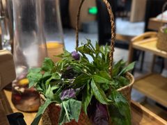 -一朵菌·野生菌探索家火锅(南亚店)