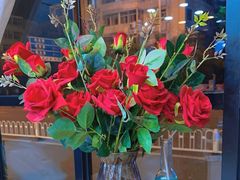 -愉肴麻辣香锅(中山路店)