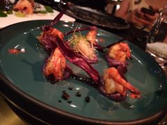 煎虾配紫薯泥薯片及姜味柠檬汁-AZUL by FUEL蓝色·法式酒馆(琶醍店)