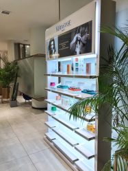 点击看大图 大厅-3AM HAIR SALON烫发染发接发