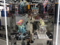 -泡泡玛特POPMART(侨福芳草地店)