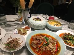 -雀蓝川菜(奥体广场店)