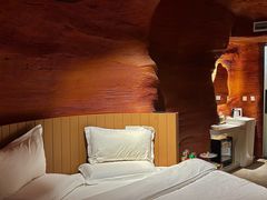 -幸栖洞穴设计酒店(成都春熙路店)