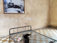 -吐斯廉屠杀博物馆