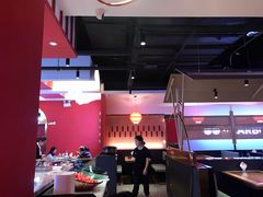 大堂-龙少爷碳火干锅(环球中心店)