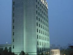 校门-中共上海市委党校 上海行政学院