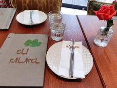 餐具摆设-ELI FALAFEL Lebanese&Mediterranean黎巴嫩美食(富城路店)