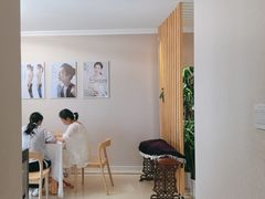 -修申骨雕小颜脊柱骨盆管理产后修复