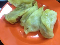 鲜肉锅贴/只-味一早餐(新芝路店)