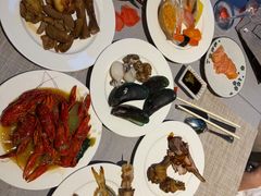 -广州万富希尔顿酒店·感趣自助餐厅·金秋蟹宴生蚝海鲜刺身