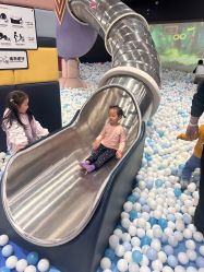 -MELAND CLUB亲子乐园·派对·餐厅(北京芳圆里ID MALL店)