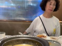 -洪氏嗨捞·广东猪肚鸡·椰子鸡火锅(西咸万象城店)