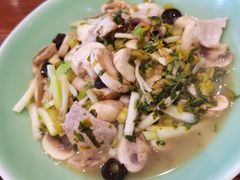 雪菜蘑菇肉片-虎哥私房菜(馒头山店)